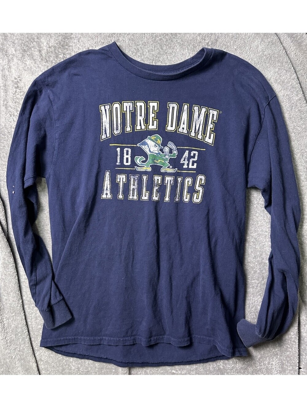 VTG  L Notre Dame Fighting Irish Long Sleeve T Shirt Navy Distressed NCAA 90s